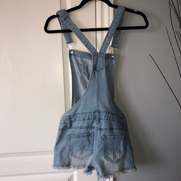Guess short overalls - Picture 7 of 7